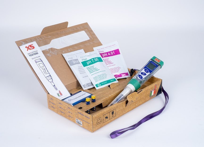 XS Tester pH 5 - ECOPACK pHmetro portatile a tenuta stagna IP67, dotato di dispaly, scatola, guida. Facile da usare e leggero. Per laboratori chimici, farmaceutici e medici.