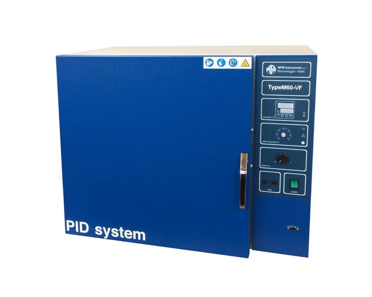 Stufa a convezione naturale mod. M250-VN per essicazione o asciugatura della vetreria chimica.