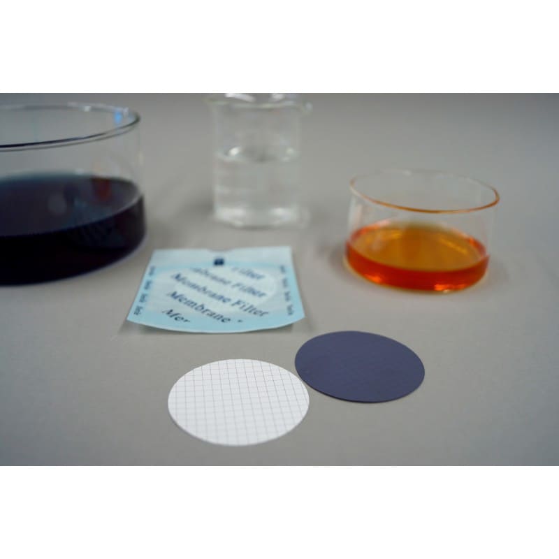 Membrana filtrante nera in cellulosa mista sterile con griglia Ø 47 mm. Confezione da 100 pezzi. Per laboratori chimici, farmaceutici, medici e vitivinicoli